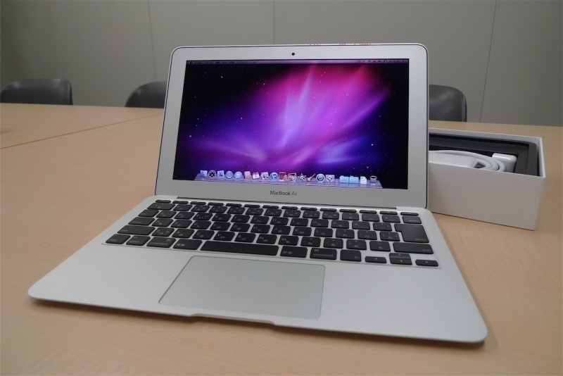 小さいノートpcの良いところ Macbook Air 11インチ スタッフブログ Appleple